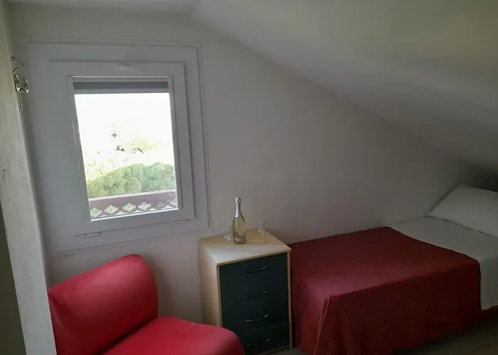 Antony فندق تّشيرفييا