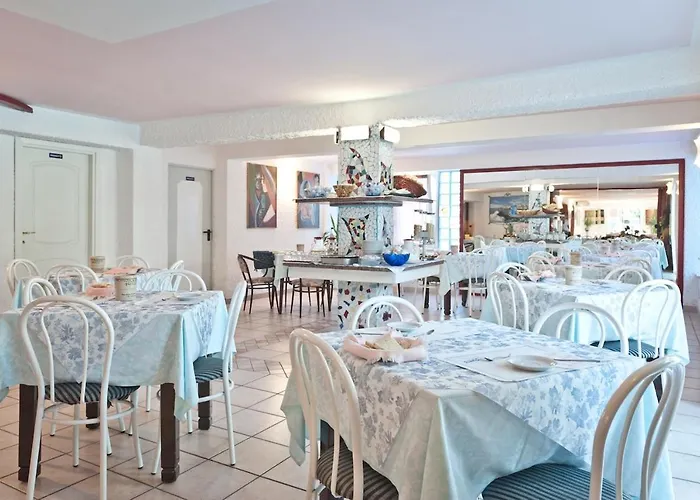 Antony チェルヴィア