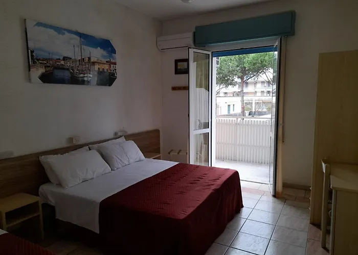 Antony Отель 3*