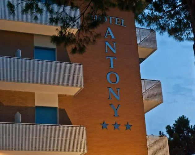 Antony チェルヴィア