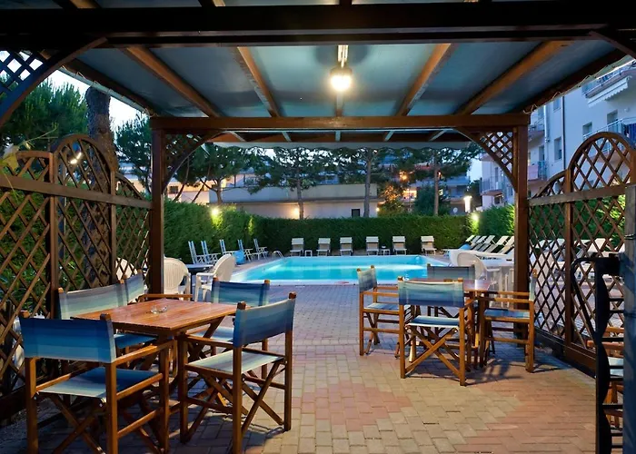 Отель Antony Червия