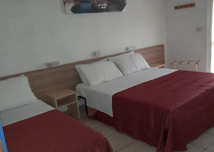 Antony チェルヴィア